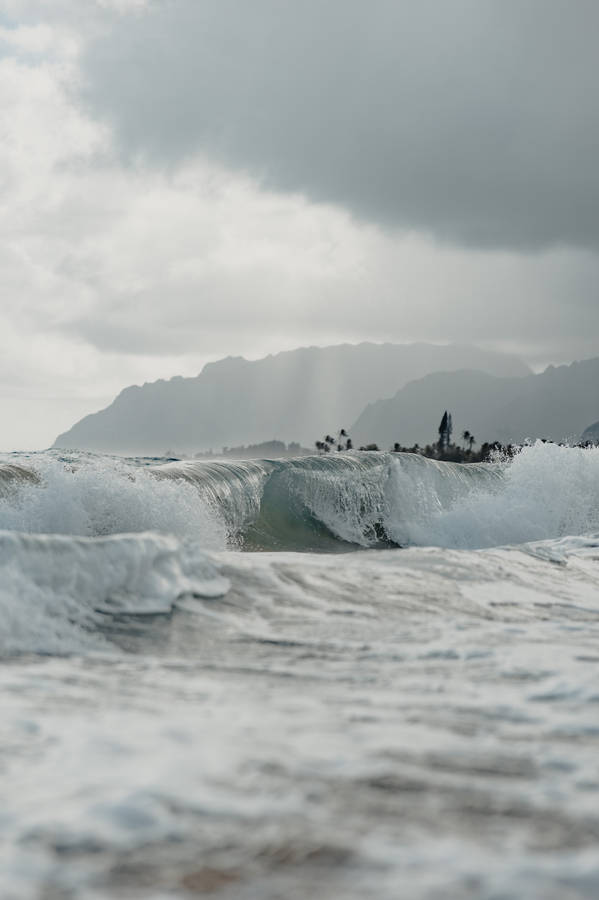 Gray Sea Water Storm Waves Wallpaper