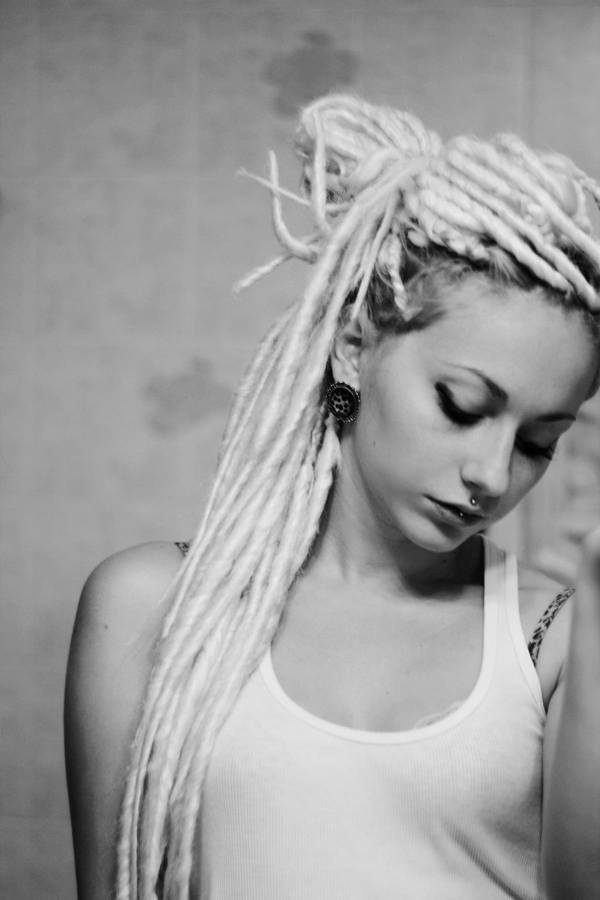 Grayscale Braids Wallpaper