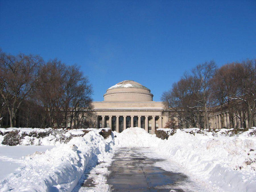 Great Dome With Snow Mit Wallpaper