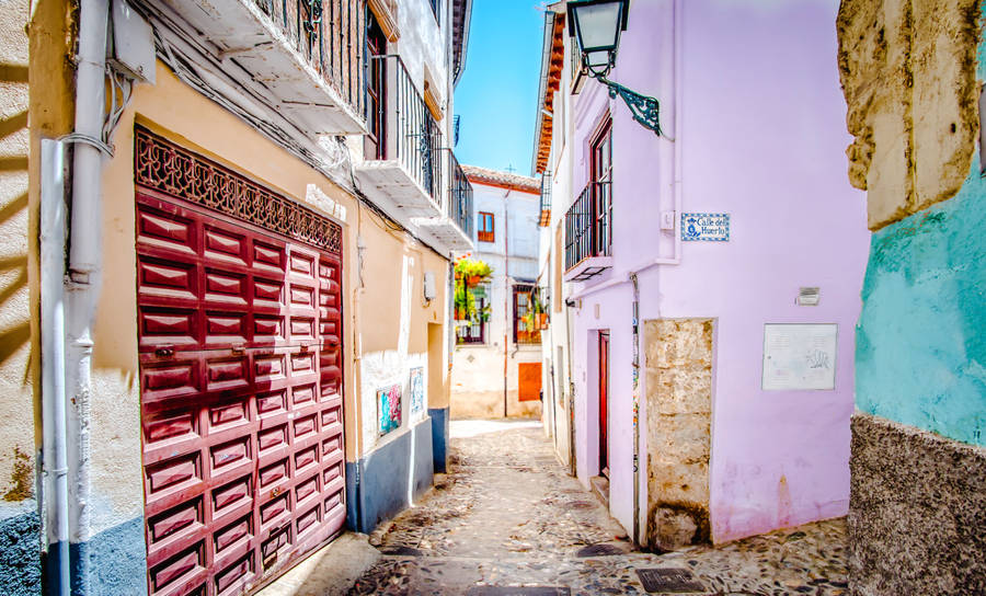 Grenada Colorful Alleyways Wallpaper