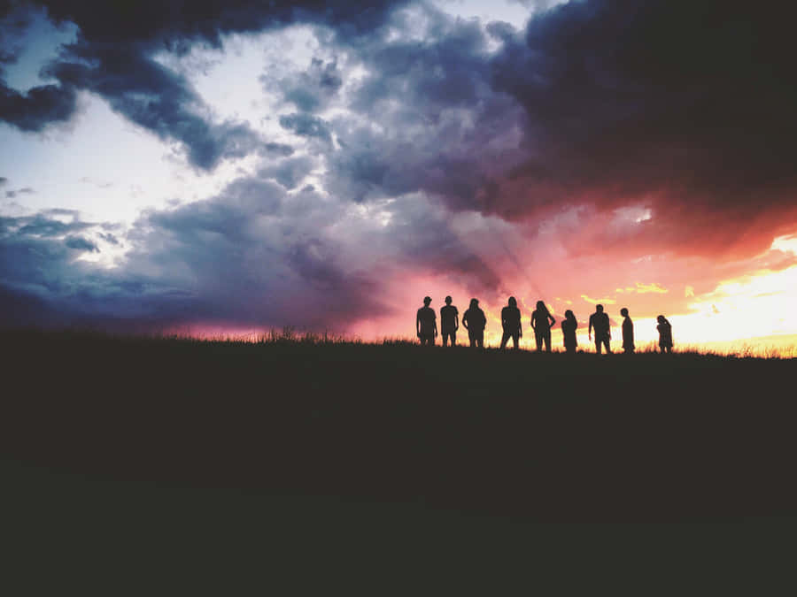 Group Of Friends Sunset Portrait Wallpaper