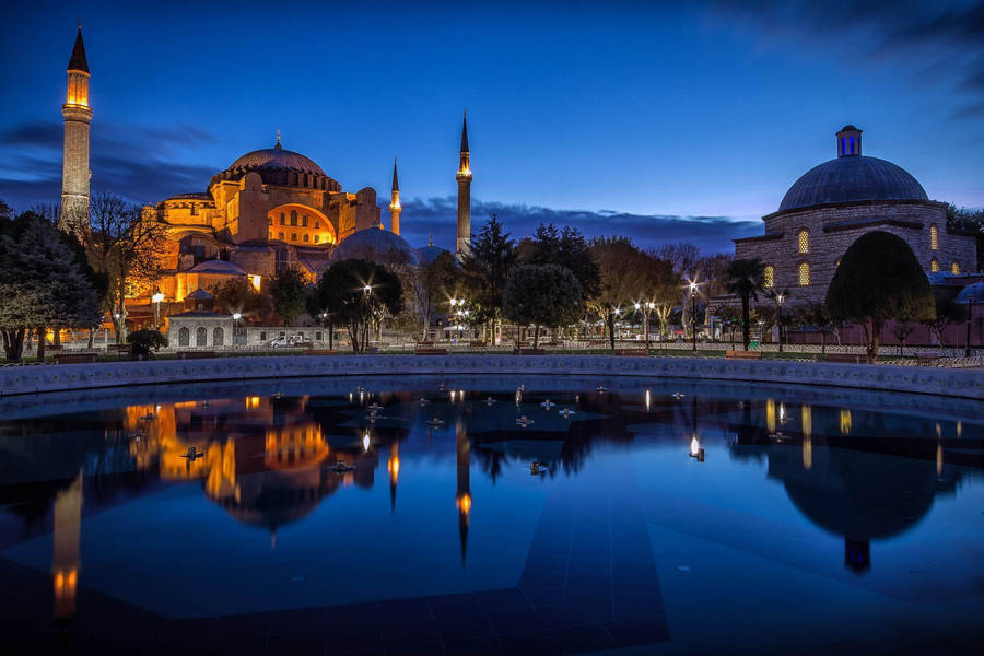 Hagia Sophia And Pool At Night Wallpaper