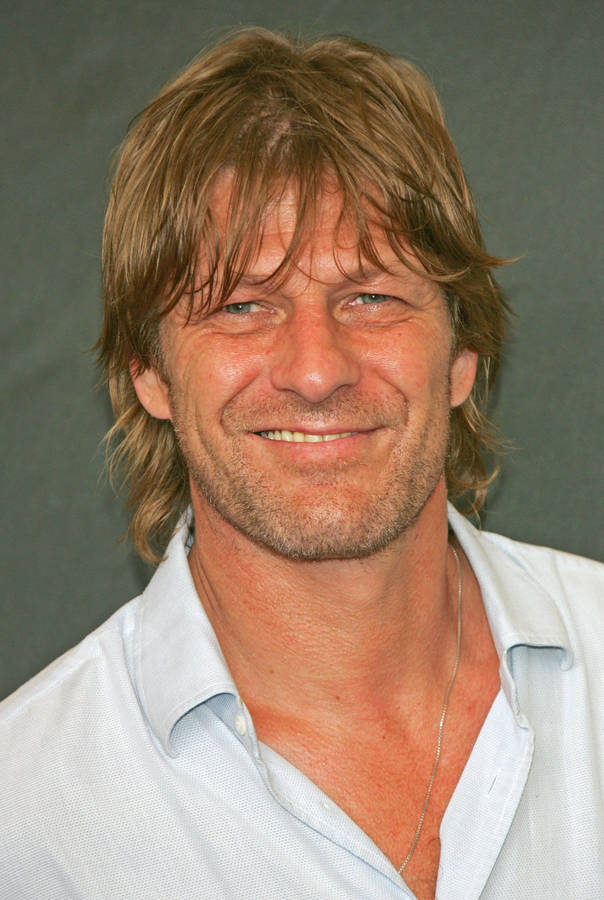 Handsome British Star Sean Bean Wallpaper