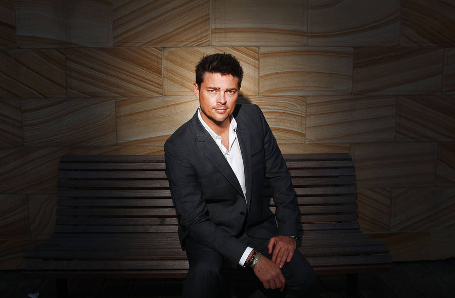 Handsome Karl Urban Portrait Wallpaper