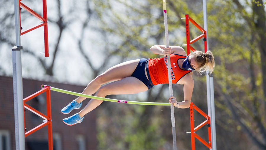 Hannah Grosse American Pole Vault Athlete Wallpaper