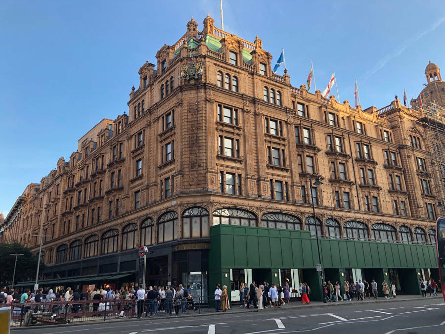 Harrods People Walking Wallpaper