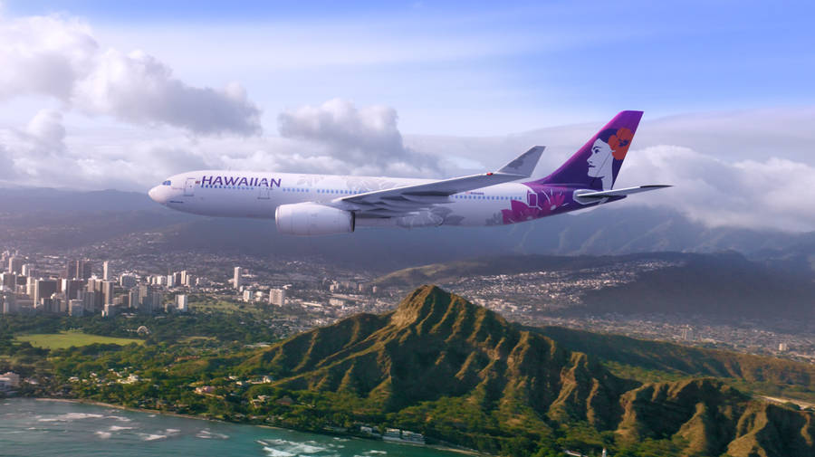 Hawaiian Airlines With Panoramic View Of Hawaii Wallpaper