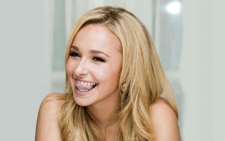 Hayden Panettiere Posing In A Stunning Photoshoot Wallpaper