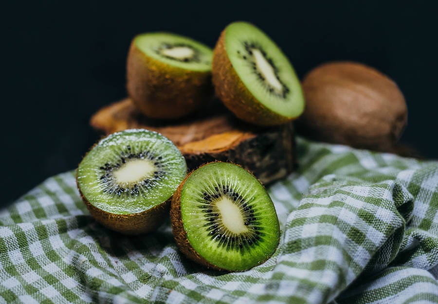 Hd Kiwi Still Life Photography Wallpaper