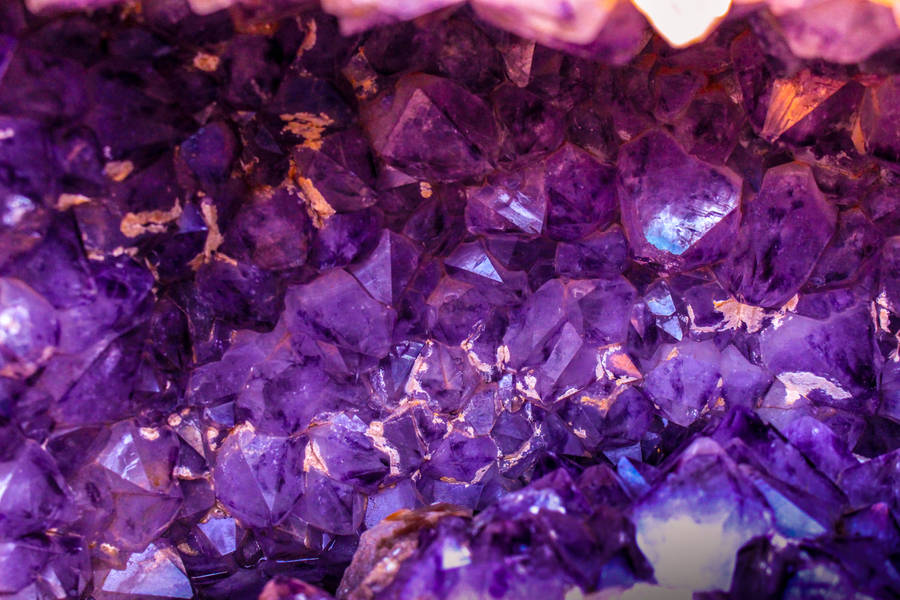 High Contrast Amethyst Geode Wallpaper