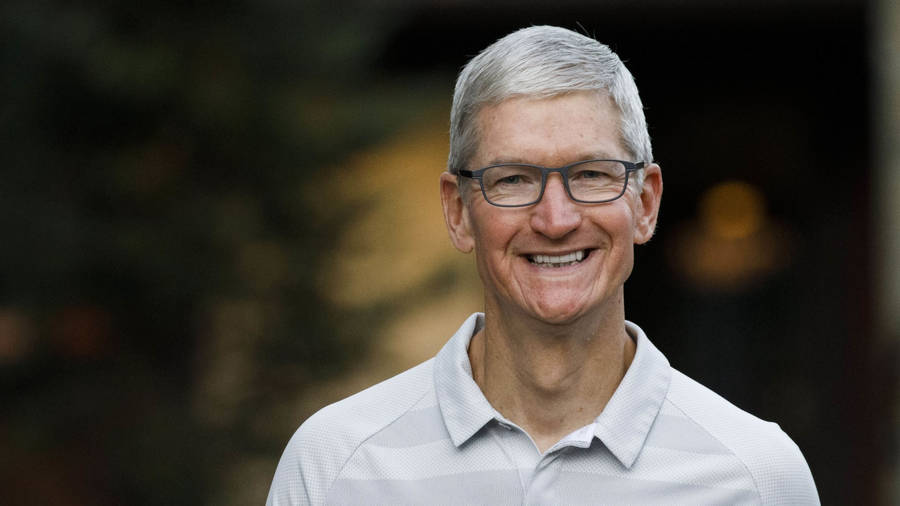 Highest Paid U.s. Ceo Tim Cook Wallpaper