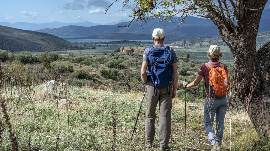 Hikers In Delphi Wallpaper