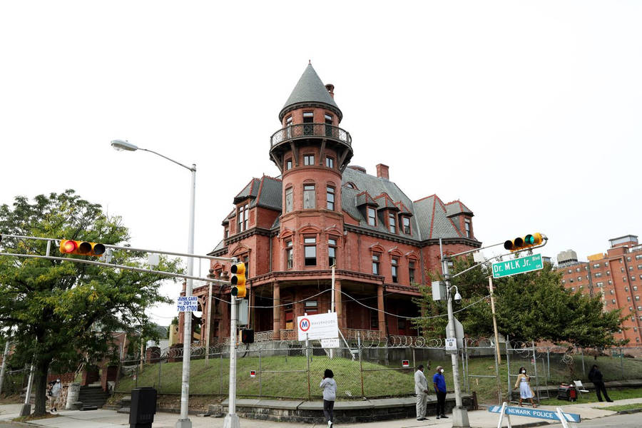 Historic Krueger-scott Mansion In Newark Wallpaper