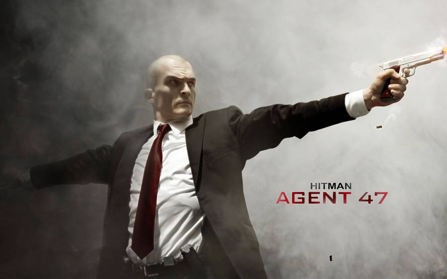 Hitman Hd T-posing With Guns Wallpaper