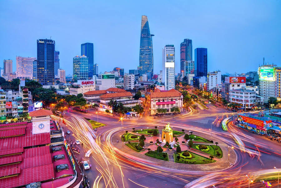 Ho Chi Minh City Roundabout Park Wallpaper