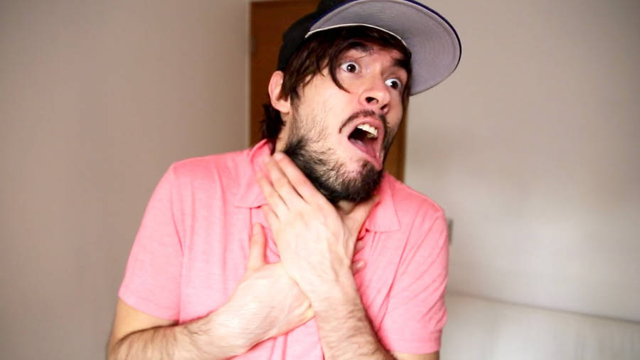 Holasoygerman Choking Himself Wallpaper