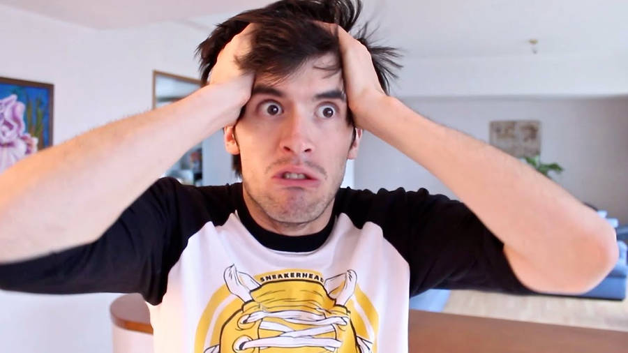 Holasoygerman Pulling His Hair Wallpaper