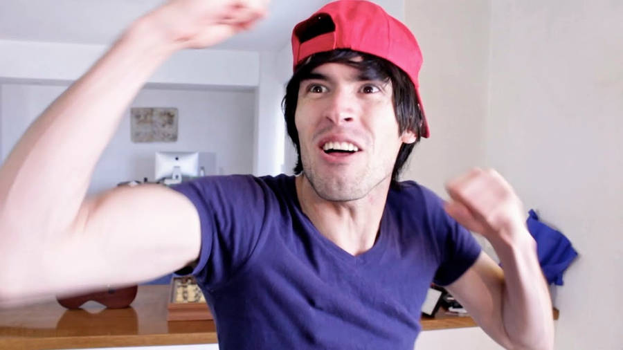 Holasoygerman Wearing Cap Backwards Wallpaper