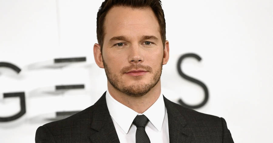 Hollywood Actor Chris Pratt At Passengers Premiere Night Wallpaper