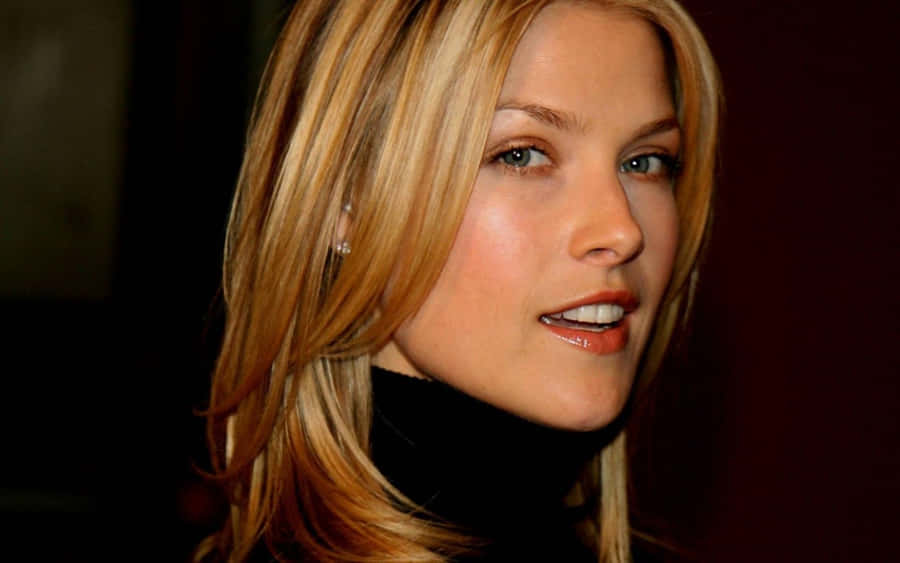 Hollywood Star Ali Larter Wallpaper