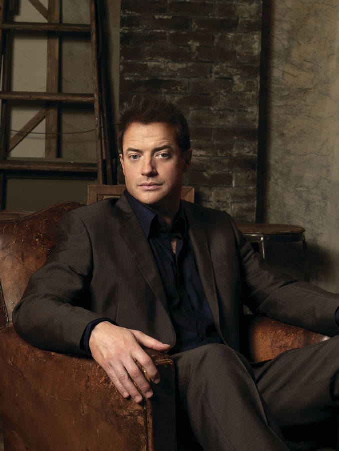 Hollywood Star Brendan Fraser In Celebrity Photoshoot Wallpaper