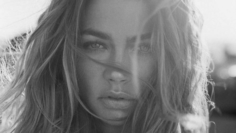 Hollywood Star Denise Richards Black And White Headshot Wallpaper