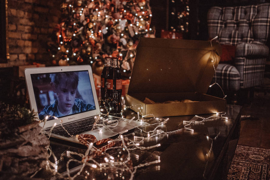 Home Alone Christmas Laptop Wallpaper