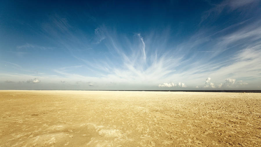 Horizon From The Barren Desert Wallpaper