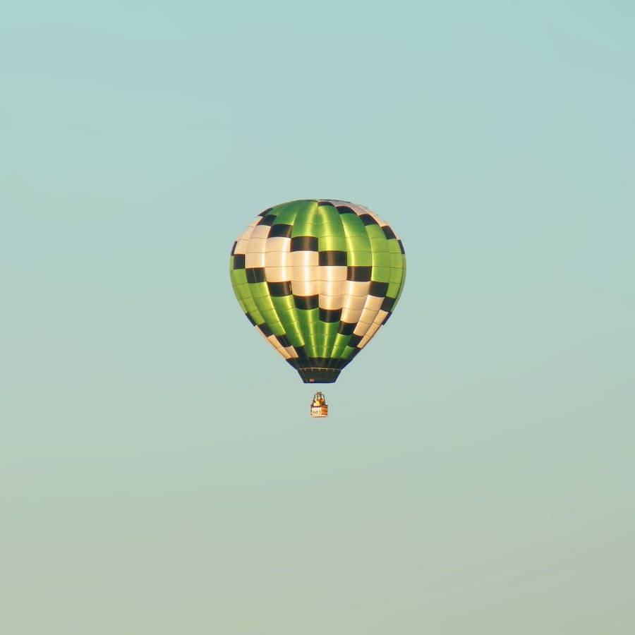 Hot Air Balloon Green And White Wallpaper