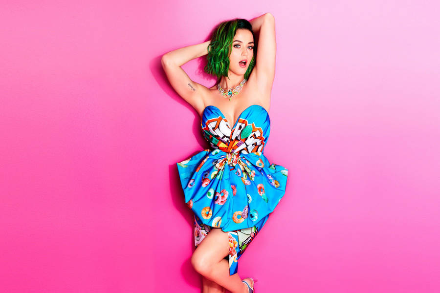 Hot Katy Perry In Green Hair Wallpaper