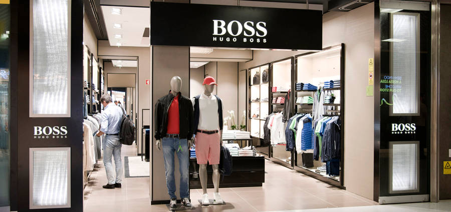 Hugo Boss Boutique Mannequins Wallpaper