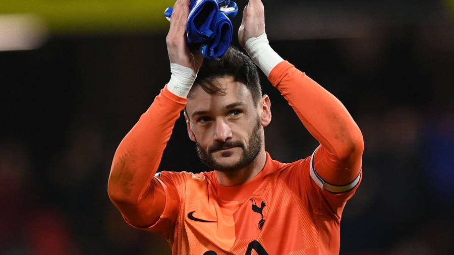 Hugo Lloris High Clap Wallpaper