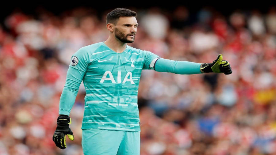 Hugo Lloris Thumbs Up Wallpaper