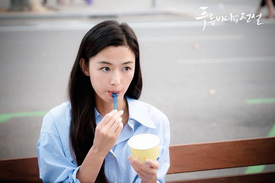 Hungry Woman Jun Ji Hyun Wallpaper