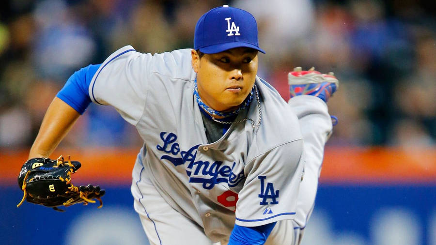 Hyun Jin Ryu Leaning Forward After Pitching Wallpaper