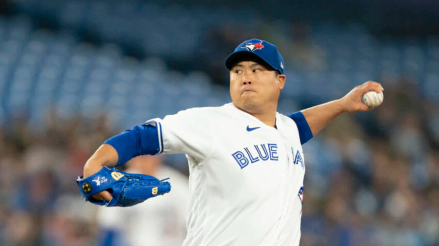 Hyun Jin Ryu Wearing Blue Glove Wallpaper