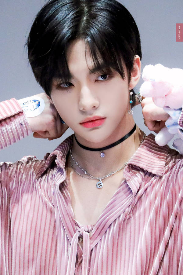 Hyunjin Of Stray Kids Marks The Start Of An Exciting Career! Wallpaper