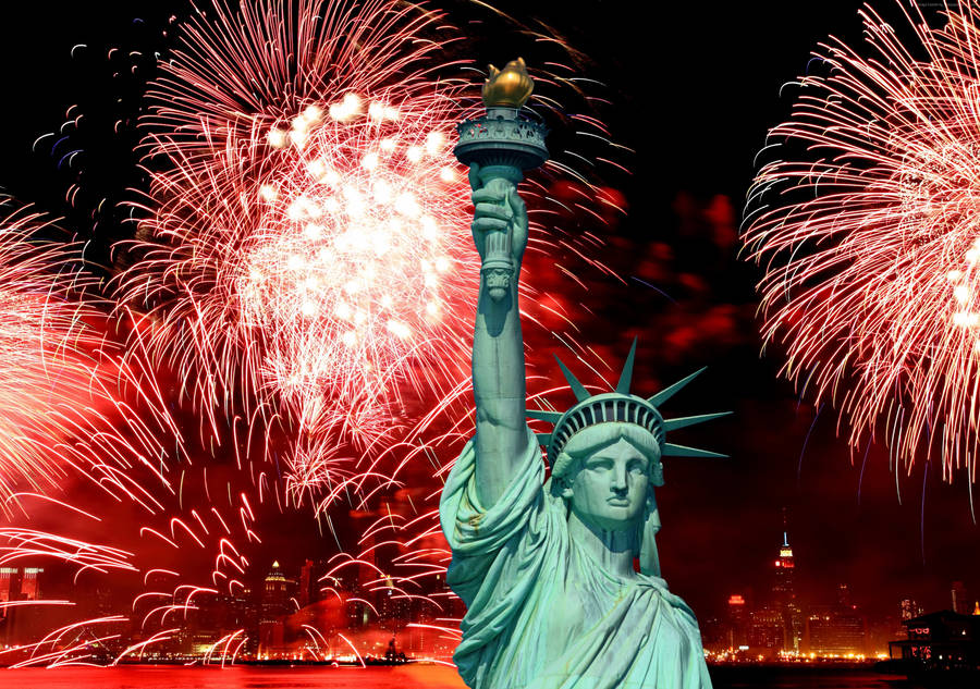 Independence Day Statue Of Liberty Fireworks Wallpaper