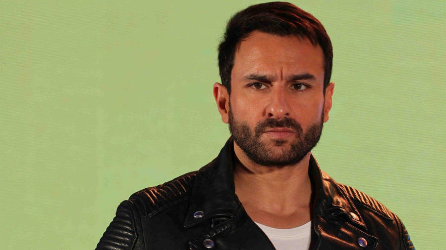 Indian Action Star Saif Ali Khan Wallpaper