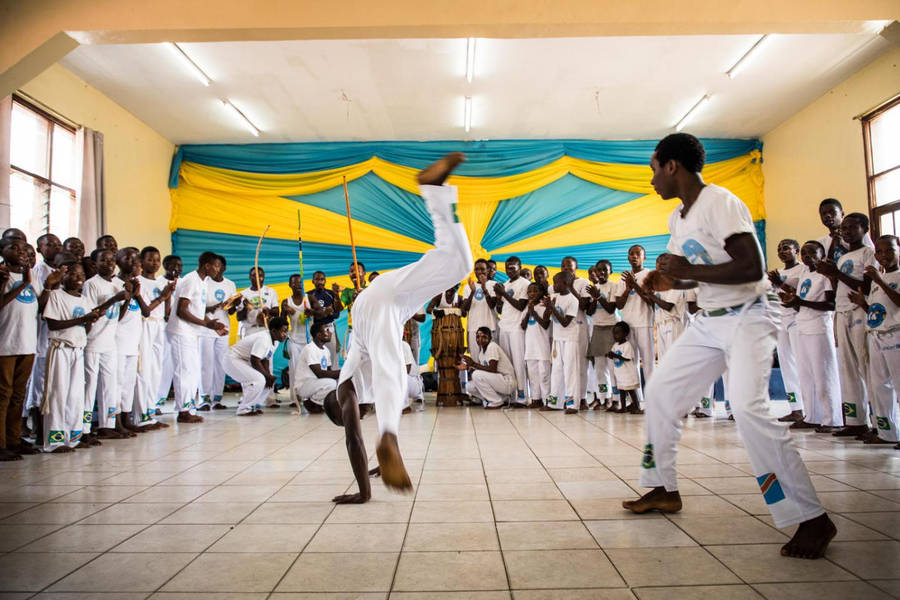 Indoor Capoeira Match Wallpaper