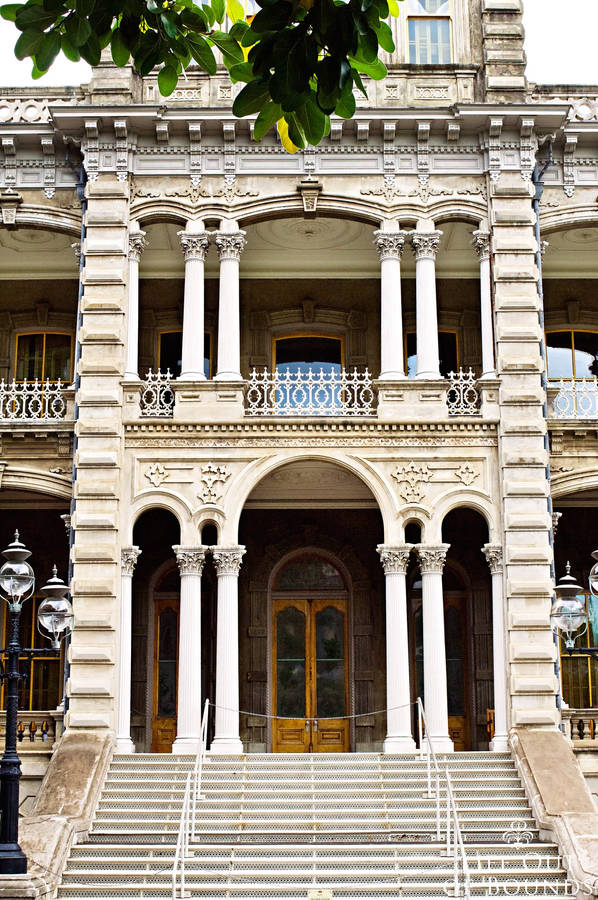 Iolani Palace Entrance Phone Wallpaper