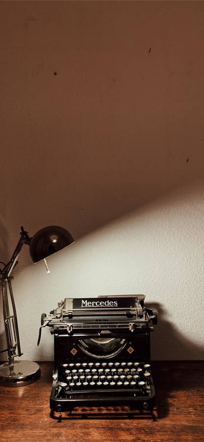 Iphone Desk Typewriter Wallpaper