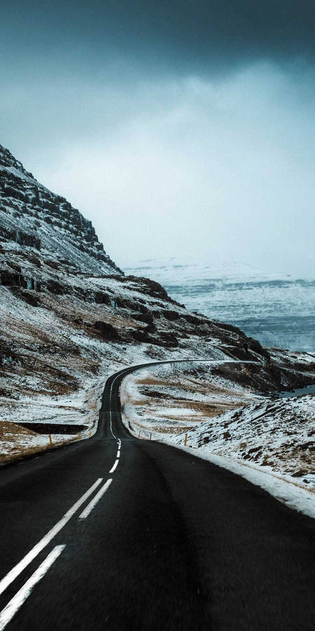 Iphone Home Screen Mountain Road Wallpaper