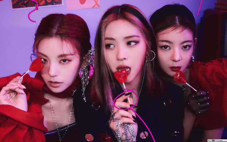 Itzy Lia, Yeji And Ryujin Wallpaper