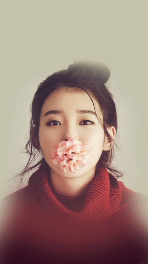 Iu Biting Flower Wallpaper