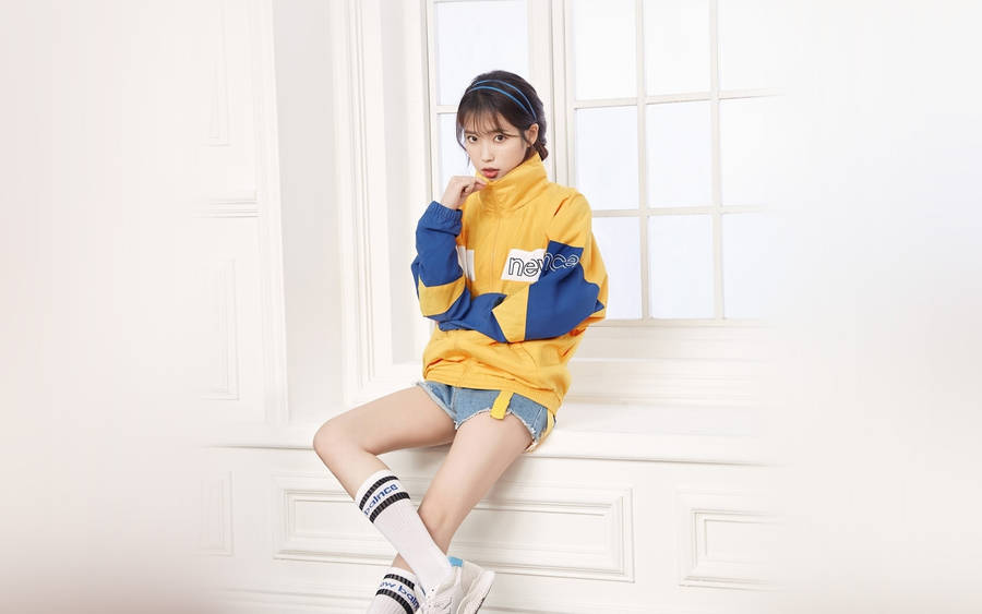 Iu Endorsing New Balance Lifestyle Wallpaper