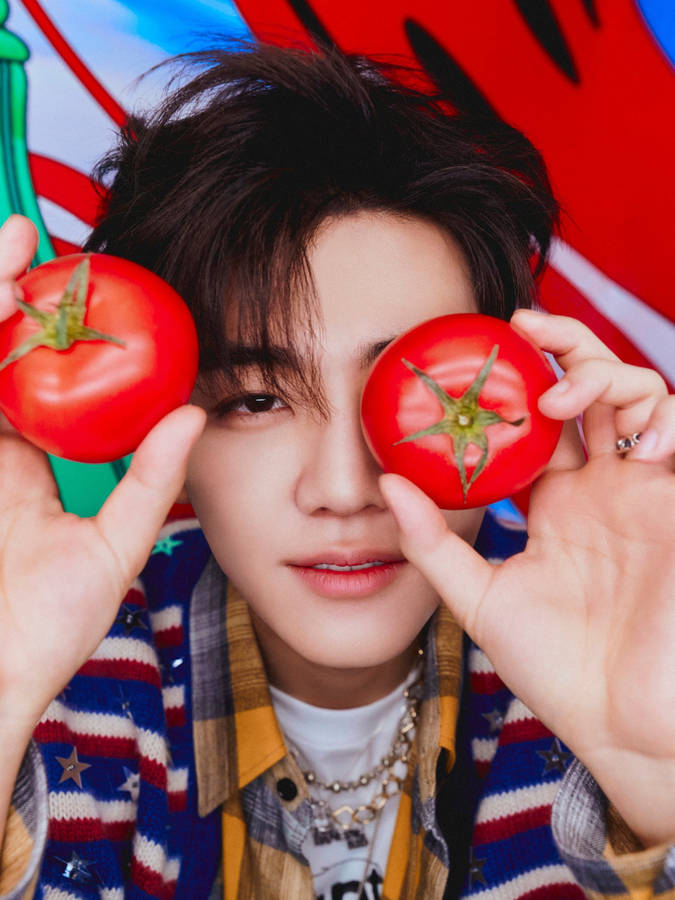 Jaemin Nct With Tomatoes Wallpaper