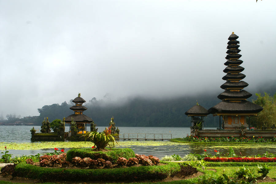 Jakarta Ulun Danu Beratan Temple Wallpaper