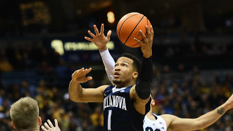 Jalen Brunson Driving To The Basket Wallpaper