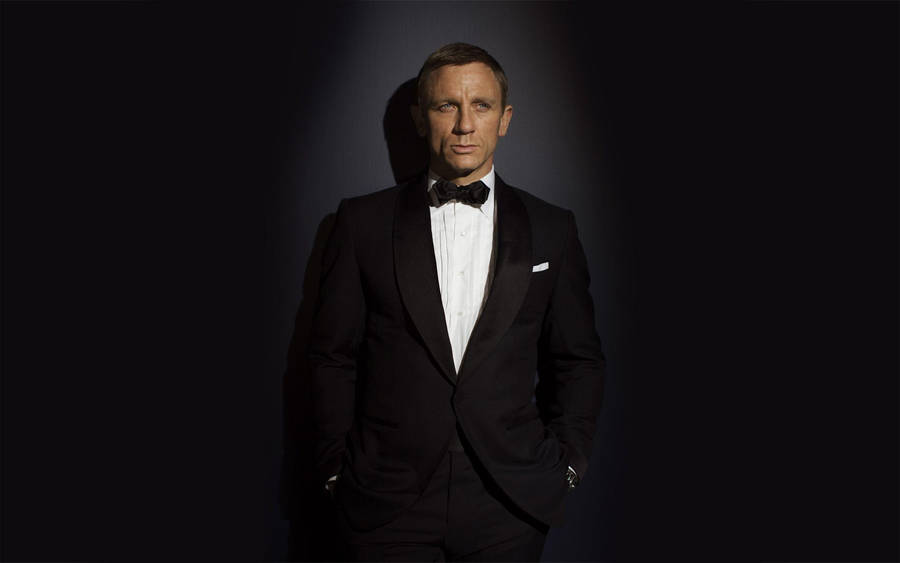 James Bond Actor Daniel Craig Wallpaper
